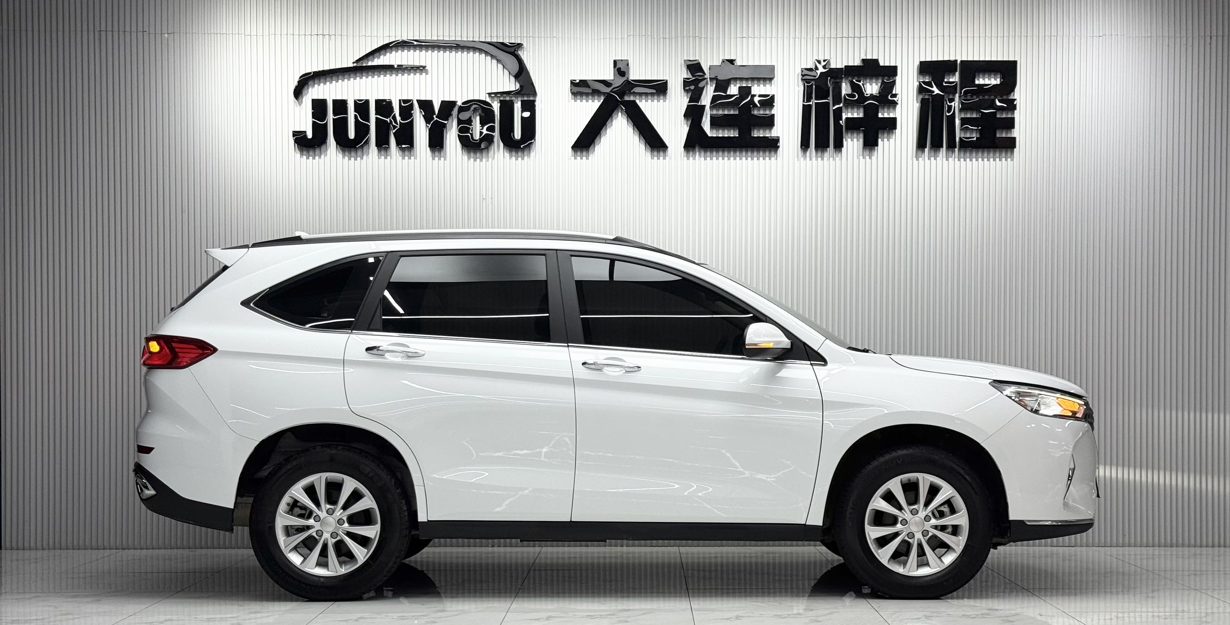 HAVAL M6 2023 PLUS 1.5T DCT LUXURY SMART LINK TYPE — фото 8