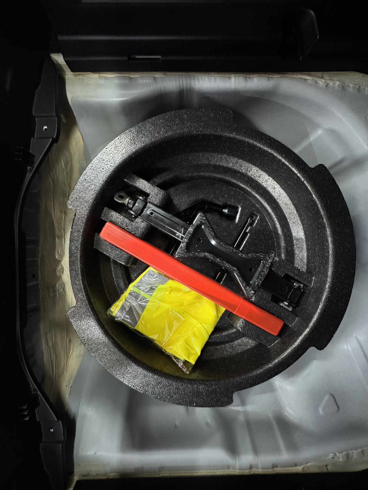 HAVAL M6 2023 PLUS 1.5T DCT LUXURY SMART LINK TYPE — фото 18
