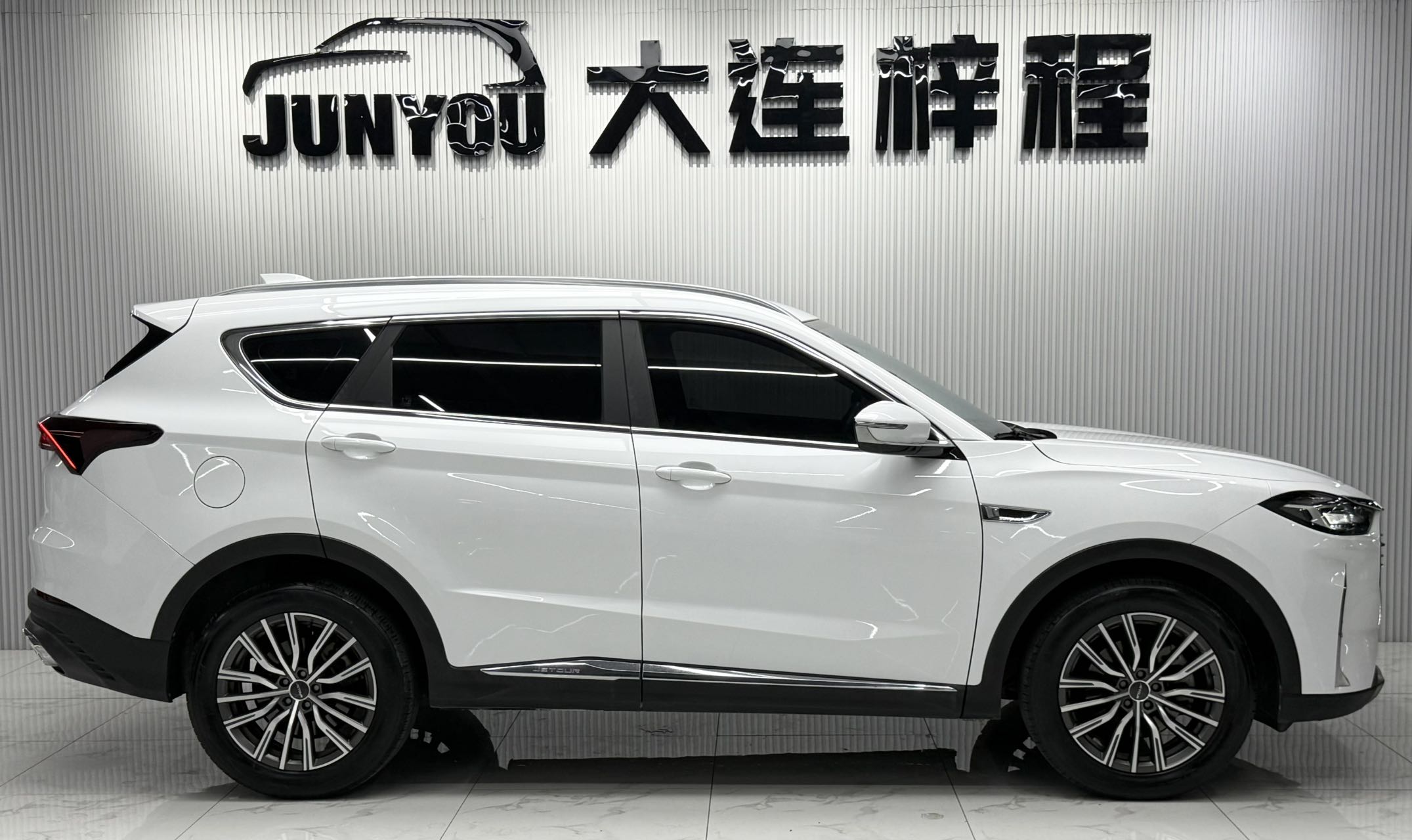 JETOUR X70 PLUS 2023 1.5T CVT自强MAX 7 SEATS — фото 8