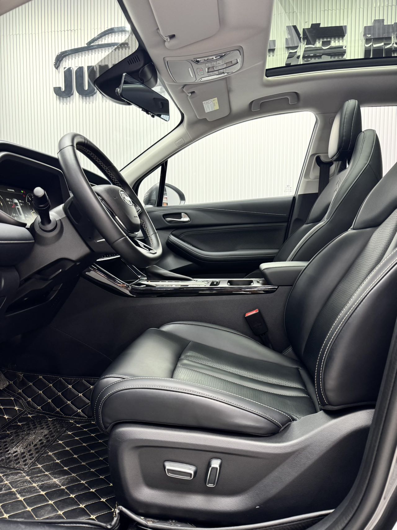 GAC TRUMPCHI TRUMPCHI GS4 — фото 9